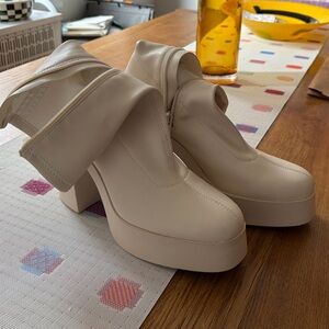 Stradivarius Cream Heeled Boots